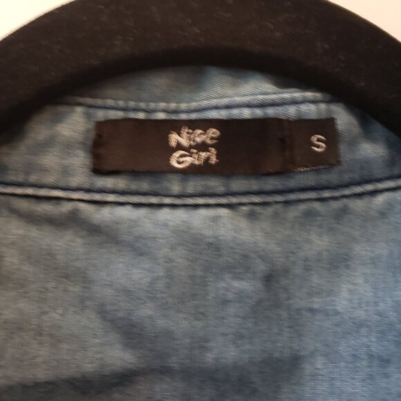 Nice Girl Size Small Women's Blue Jean Button Up Long Sleeve Top - Picture 4 of 5
